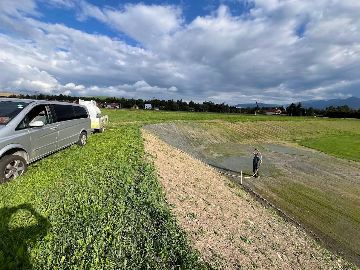 Hydroosev a spevňovanie svahu
